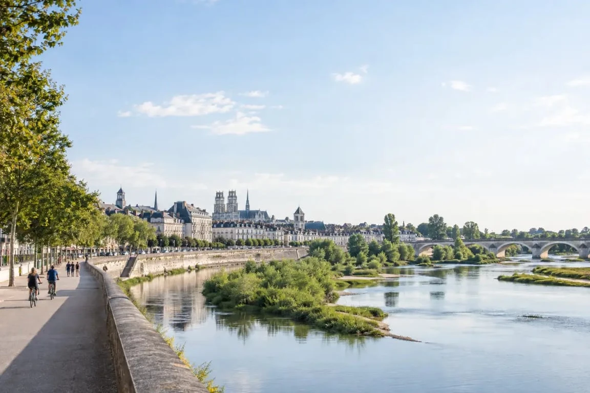 Vivre à Tours au bord de la Loire, entre quais, patrimoine et mobilités douces
