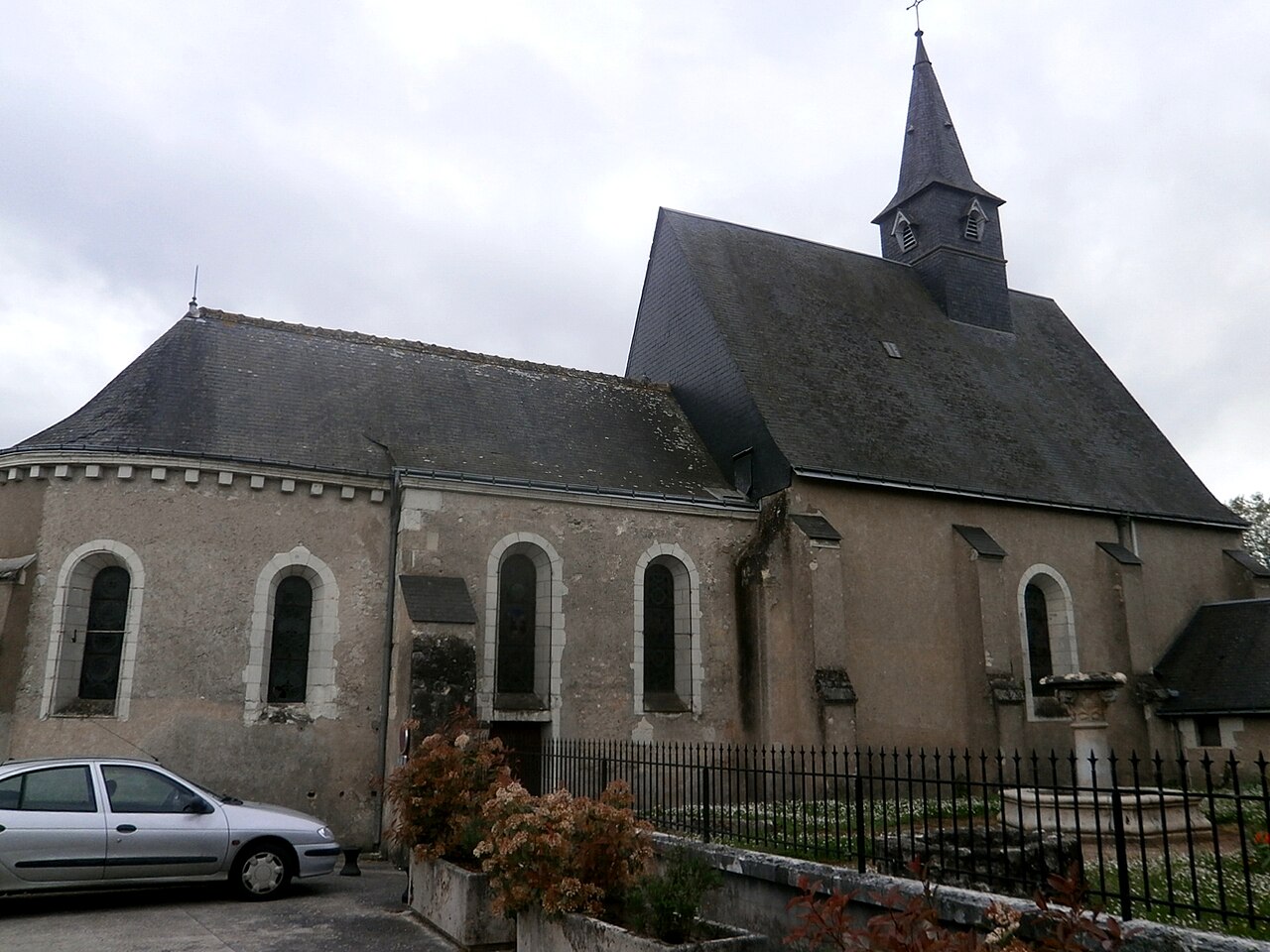 Notre Dame d'Oé église