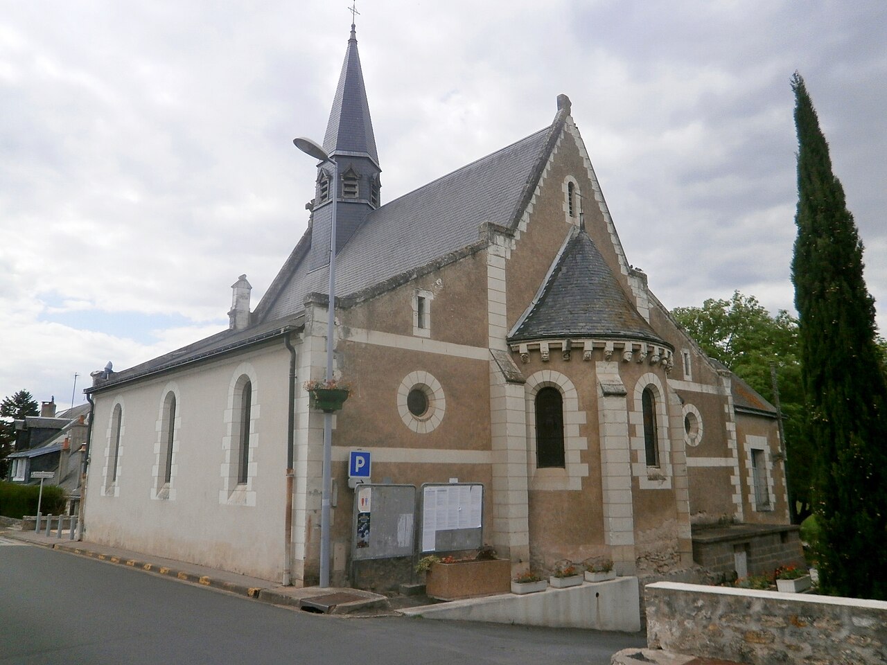 Saint-Genouph église